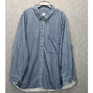 Women's 3X  Relaxed Fit Denim Button-Down Shirt - Universal Thread